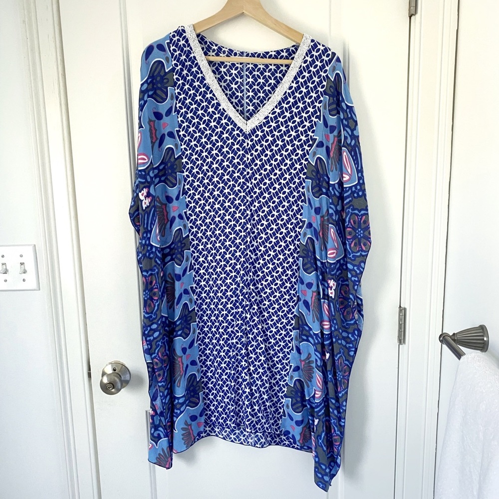 WALKER & WADE BEADED NECKLINE TUNIC DRESS COVER-UP